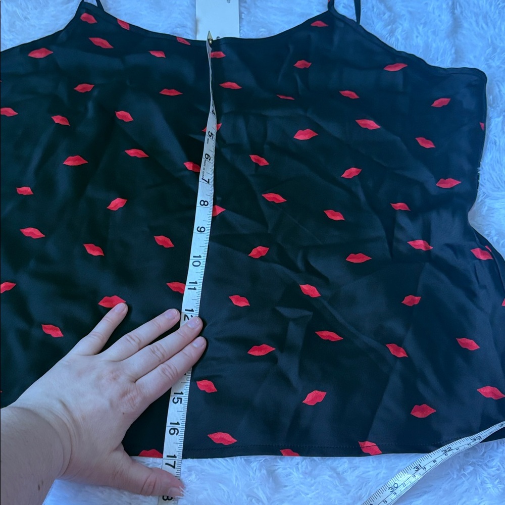 NWT A New Day Black With Red Lips Print Satin Camisole XL - Picture 4 of 10
